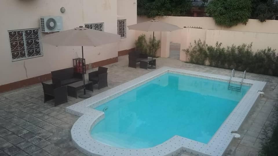 Gam Properties Guest House Kololi Esterno foto