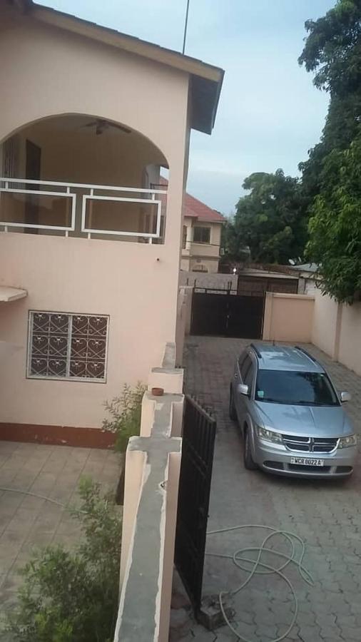 Gam Properties Guest House Kololi Esterno foto