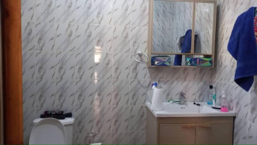 Gam Properties Guest House Kololi Esterno foto