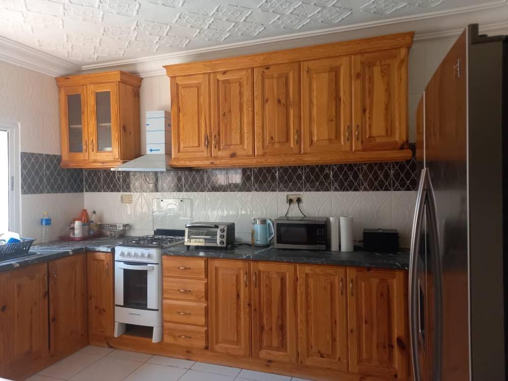 Gam Properties Guest House Kololi Esterno foto