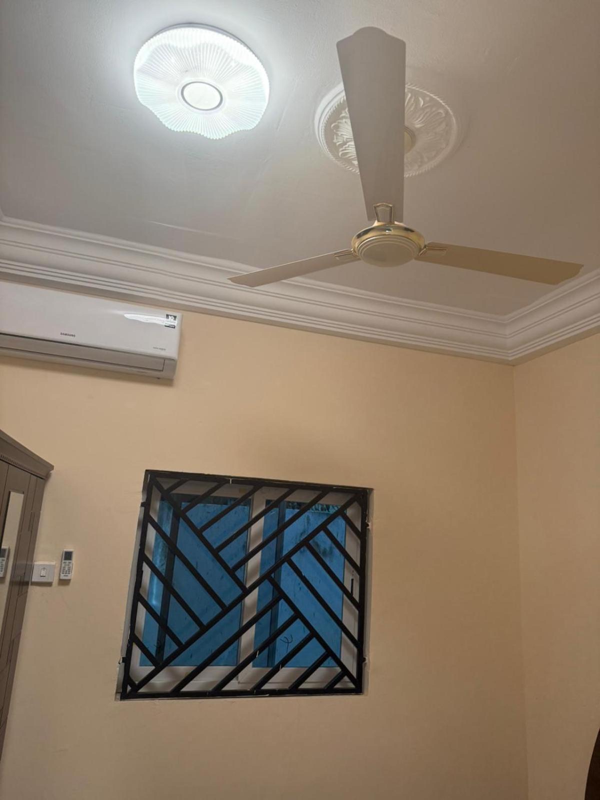 Gam Properties Guest House Kololi Esterno foto