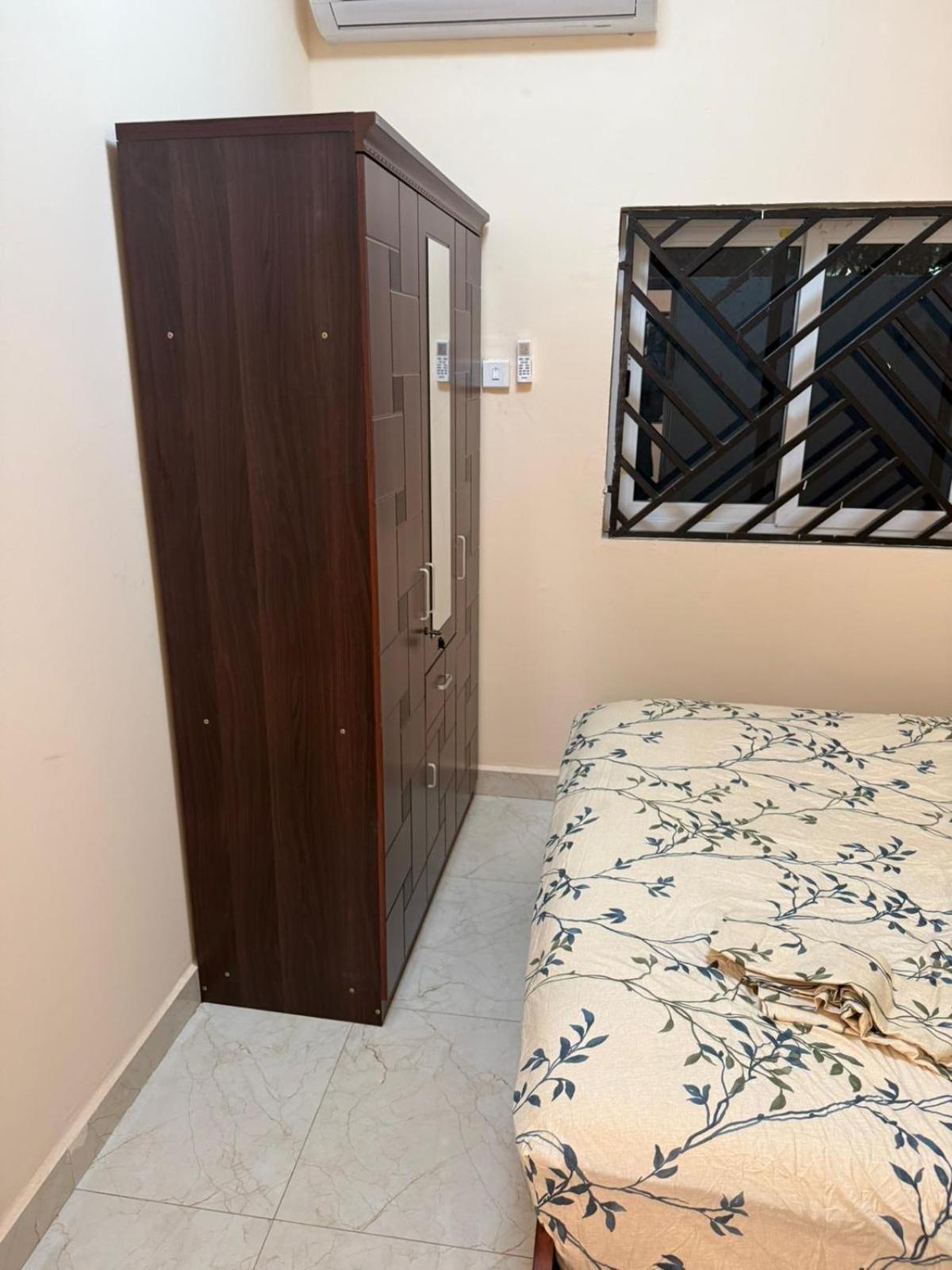 Gam Properties Guest House Kololi Esterno foto